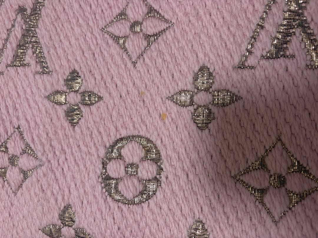 ルイヴィトン M70466 モノグラム エシャルブ ロゴマニア マフラー