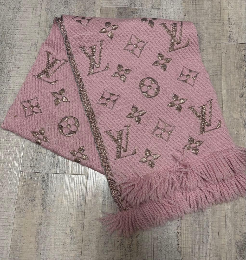 ルイヴィトン M70466 モノグラム エシャルブ ロゴマニア マフラー