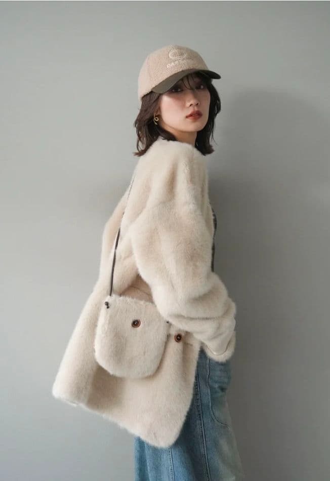 新品未使用品☆Lumierバッグ付エコファーノーカラーコート/beige
