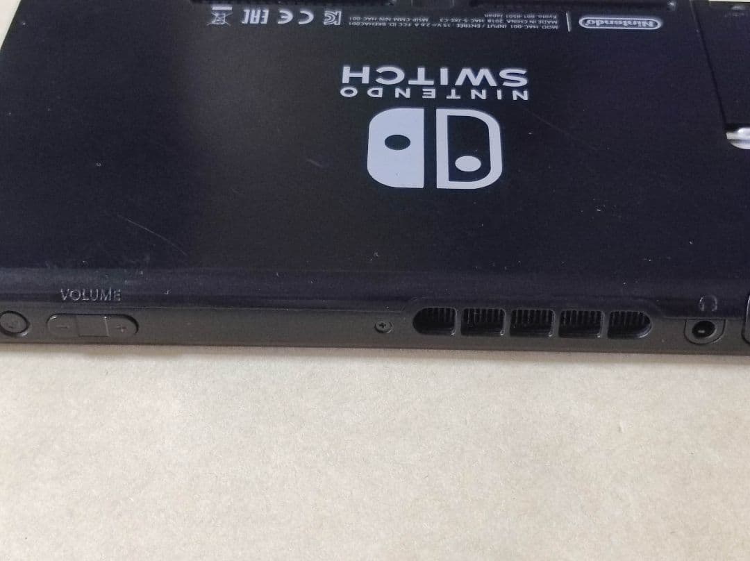 Nintendo Switch 本体のみ 2018年製 初期型 液晶