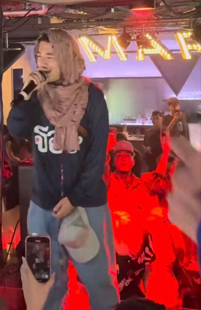 Soonerorlateryouwillbe サッカーシャツ