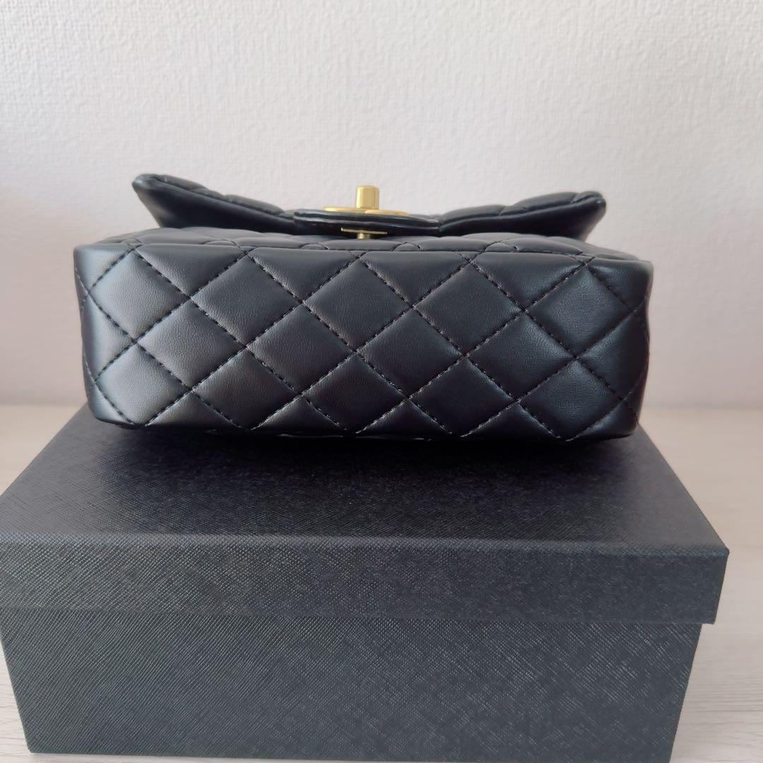 CHANEL ロゴハンドル キルティング ショルダーバッグ ノベルティ