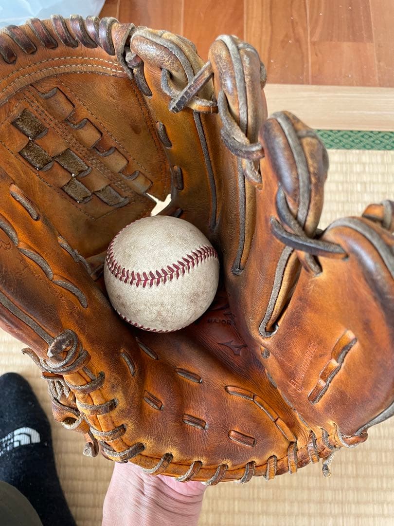 Mizuno Pro 投手用　軟式野球グローブ(と硬式野球ボール)