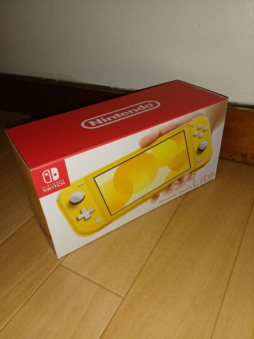 【新品未使用】任天堂 Switch Lite 2台セット　(コ一ラル&イエロー)