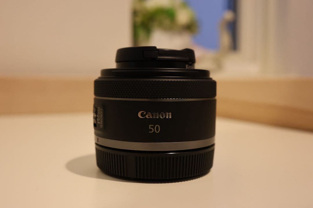 Canon 50mm F1.8 STM レンズ