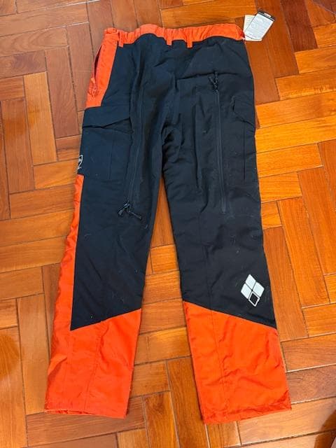 新品未使用 mont-bellチェーンソー防護パンツ
