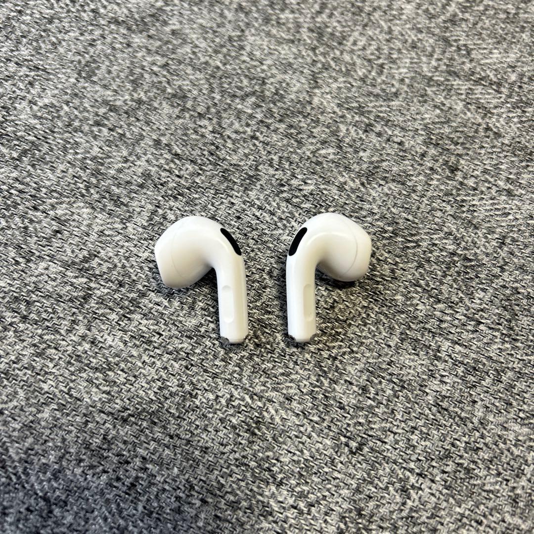 AirPods本体 ホワイト ワイヤレスイヤホン