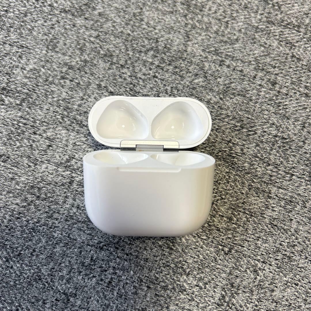 AirPods本体 ホワイト ワイヤレスイヤホン