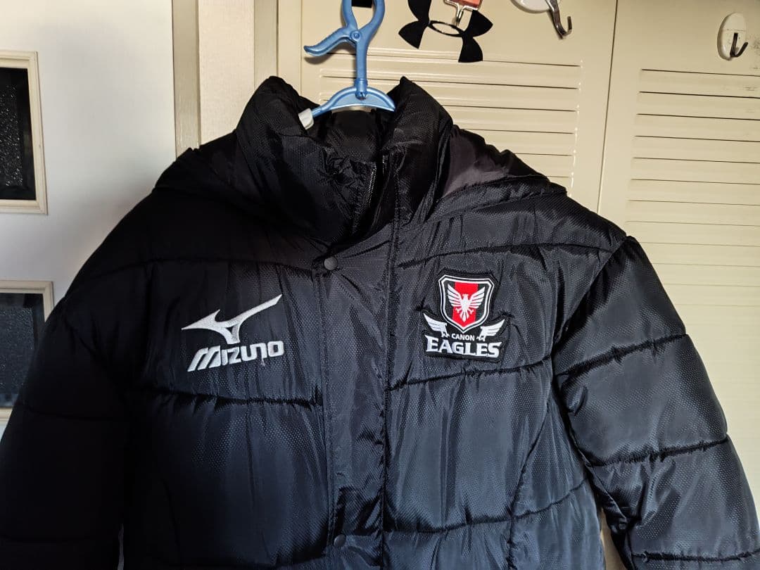 キヤノンイーグルス　選手用ベンチコート