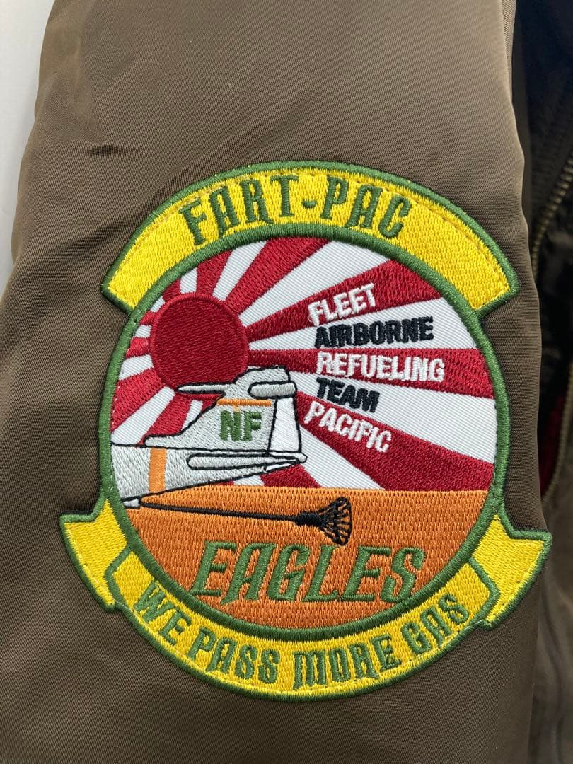 【美品✨】 ALPHA INDUSTRIESジャケット　激レア　希少　早い者勝ち