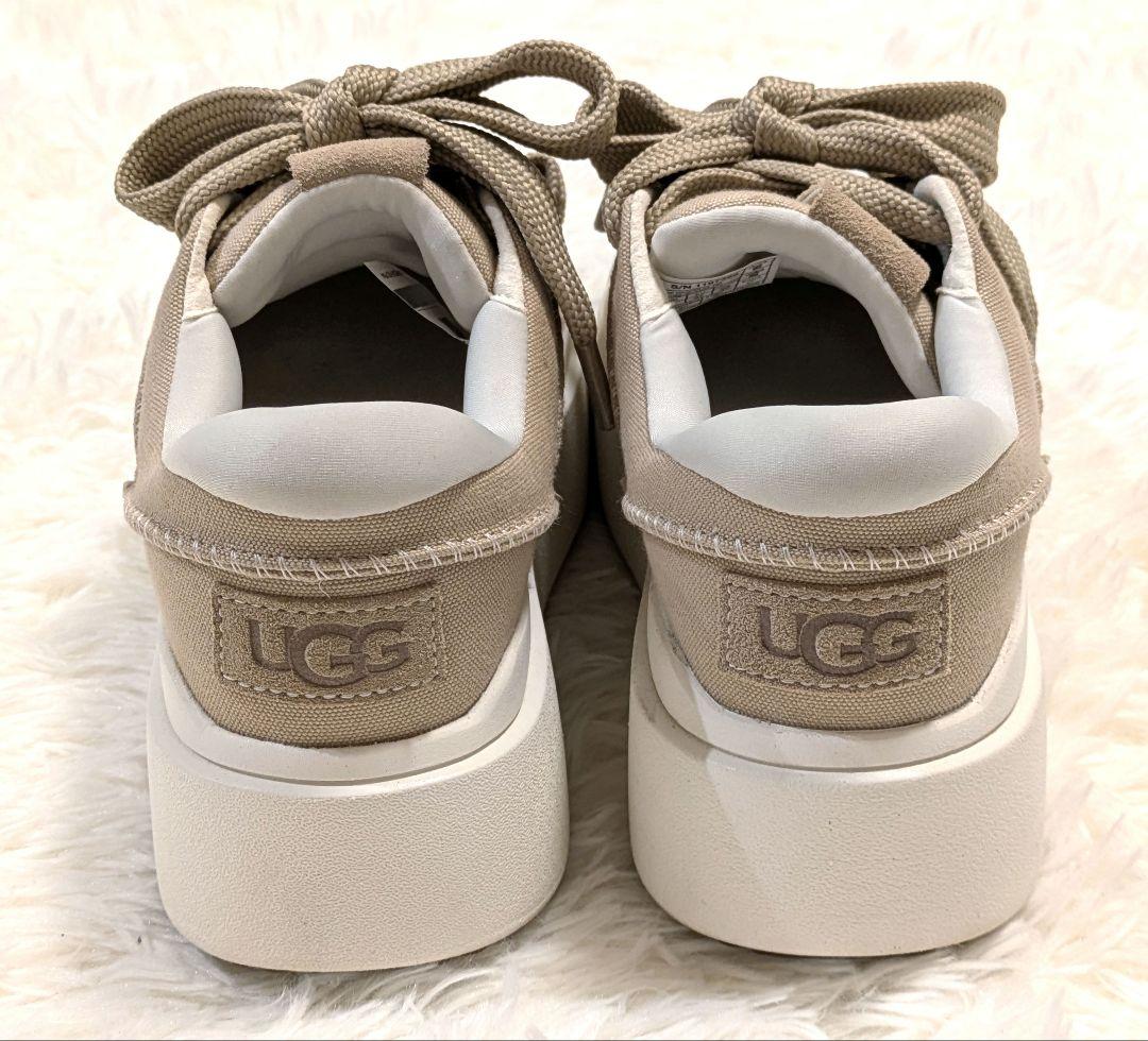 UGG ベージュ　厚底スニーカー　23〜23.5cm