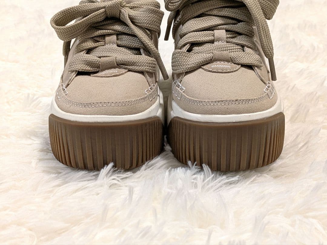 UGG ベージュ　厚底スニーカー　23〜23.5cm