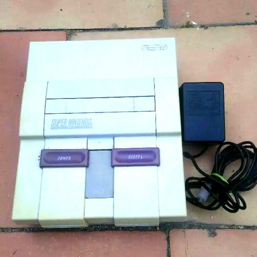北米版 スーパーニンテンドー 本体