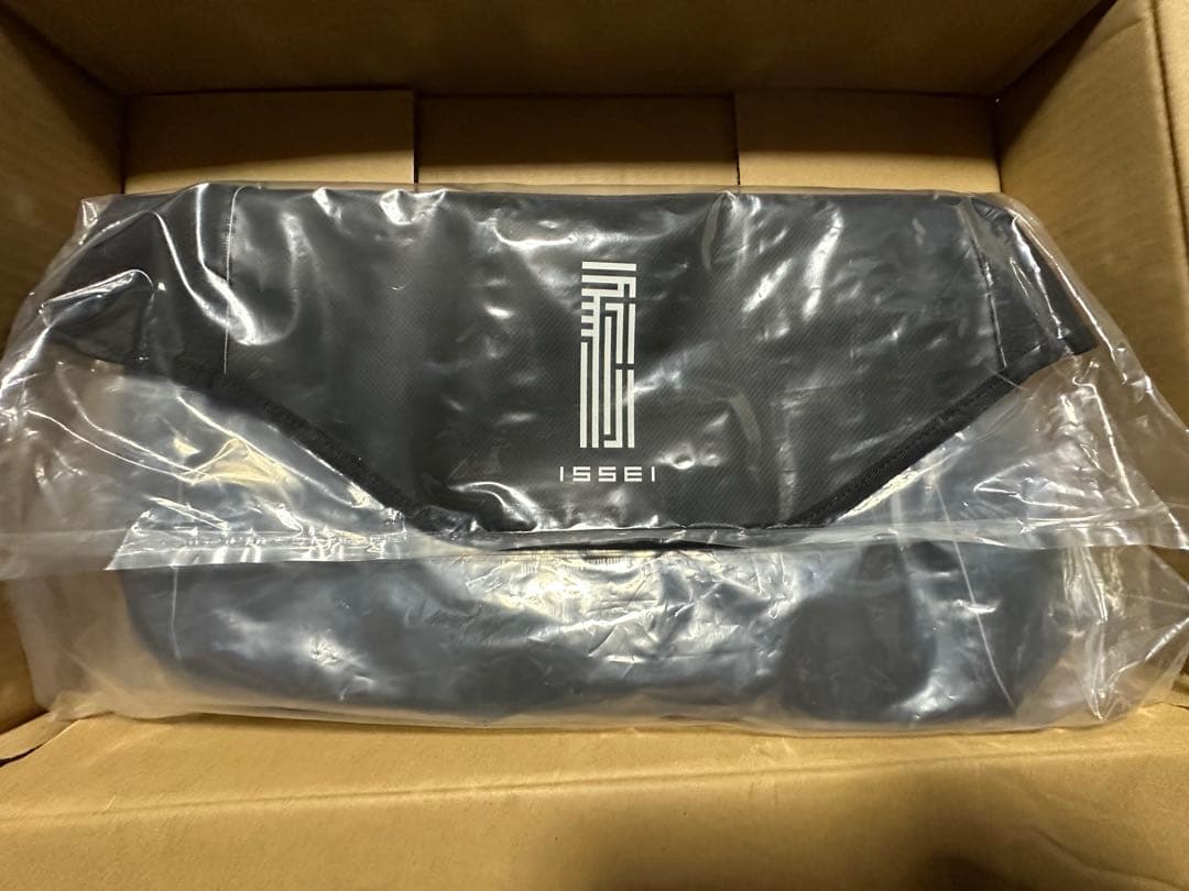 issei×ストリームトレイル　ショルダーバッグ　新品（未開封）