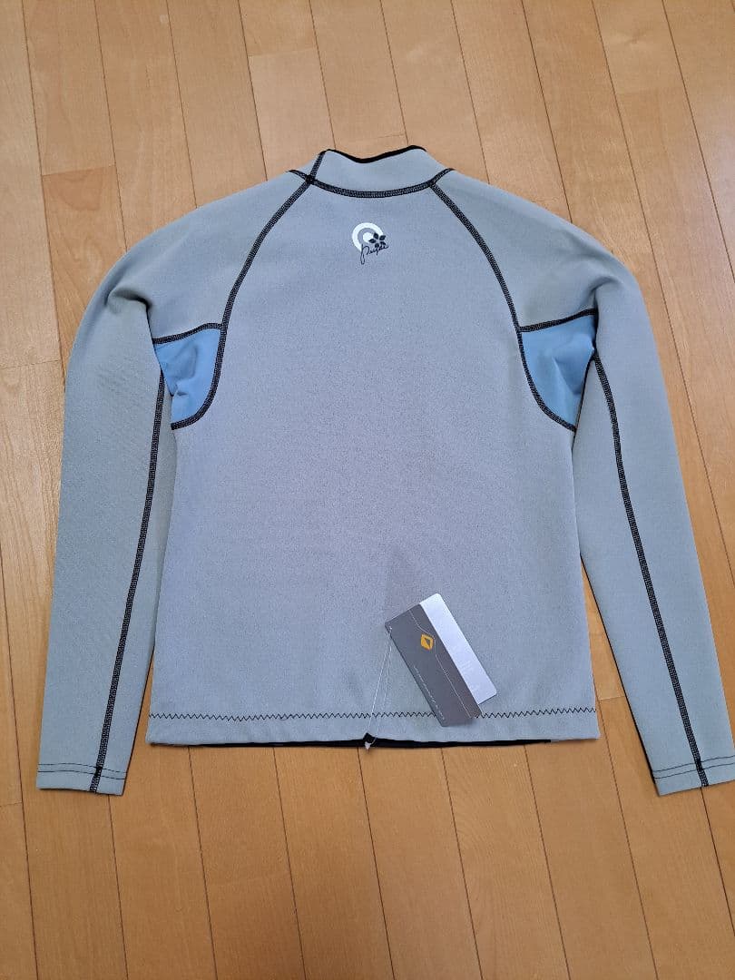 Prydeレディース 長袖タッパー1,5mm ブラック/グレー　Mサイズ