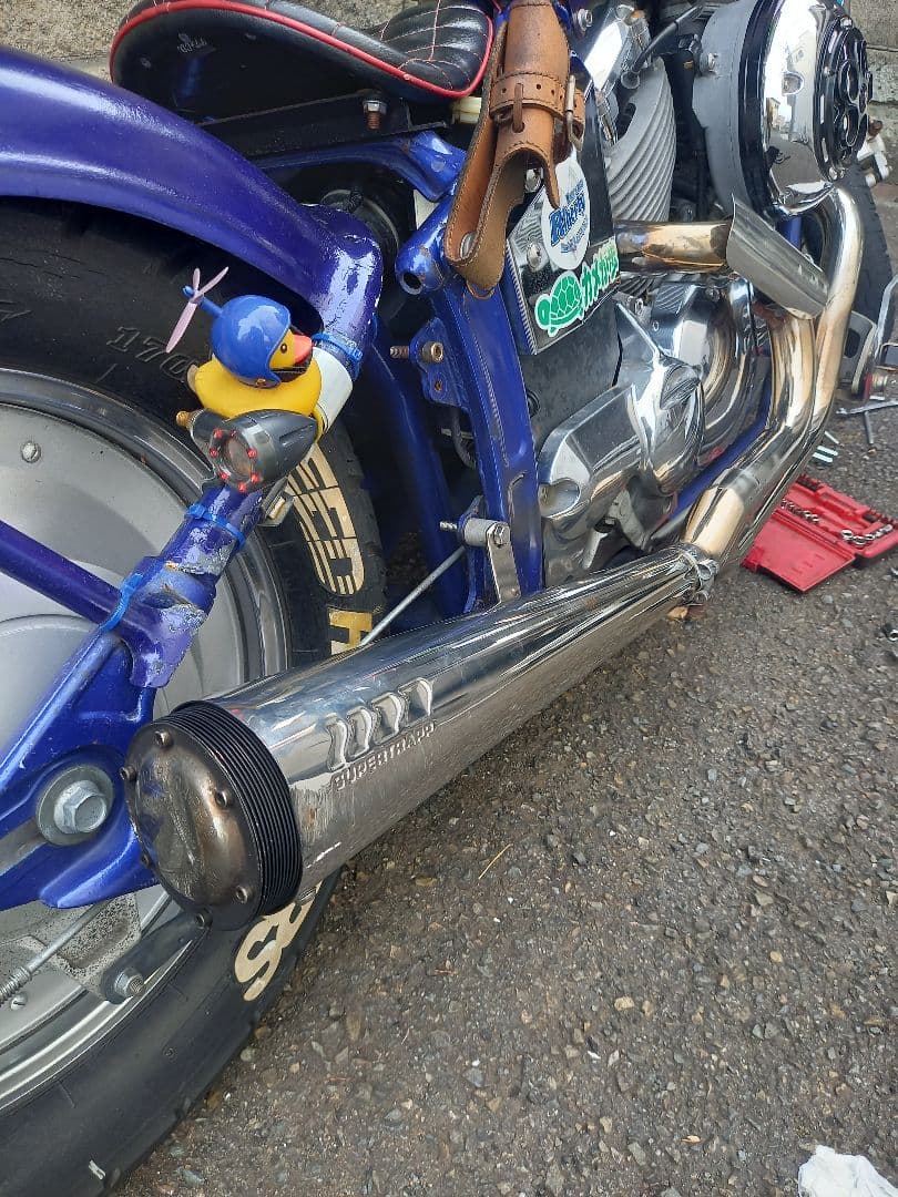 YAMAHA　ドラッグスター400用　社外マフラー　スーパートラップマフラー？