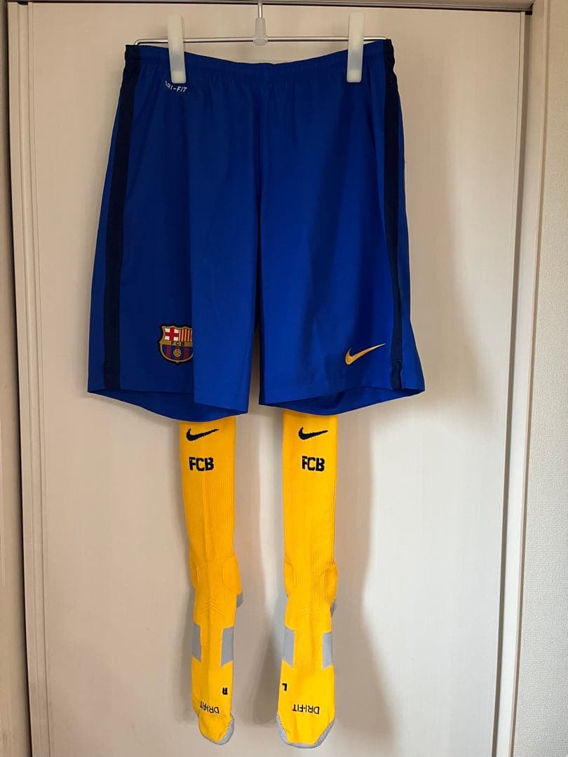 @*8様 FC バルセロナ 15-16 イニエスタ アウェイ ユニフォーム セッ