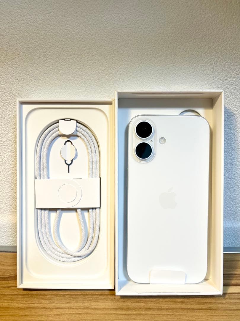 【値下げ相談可】新品未使用　iPhone 16 256GB
