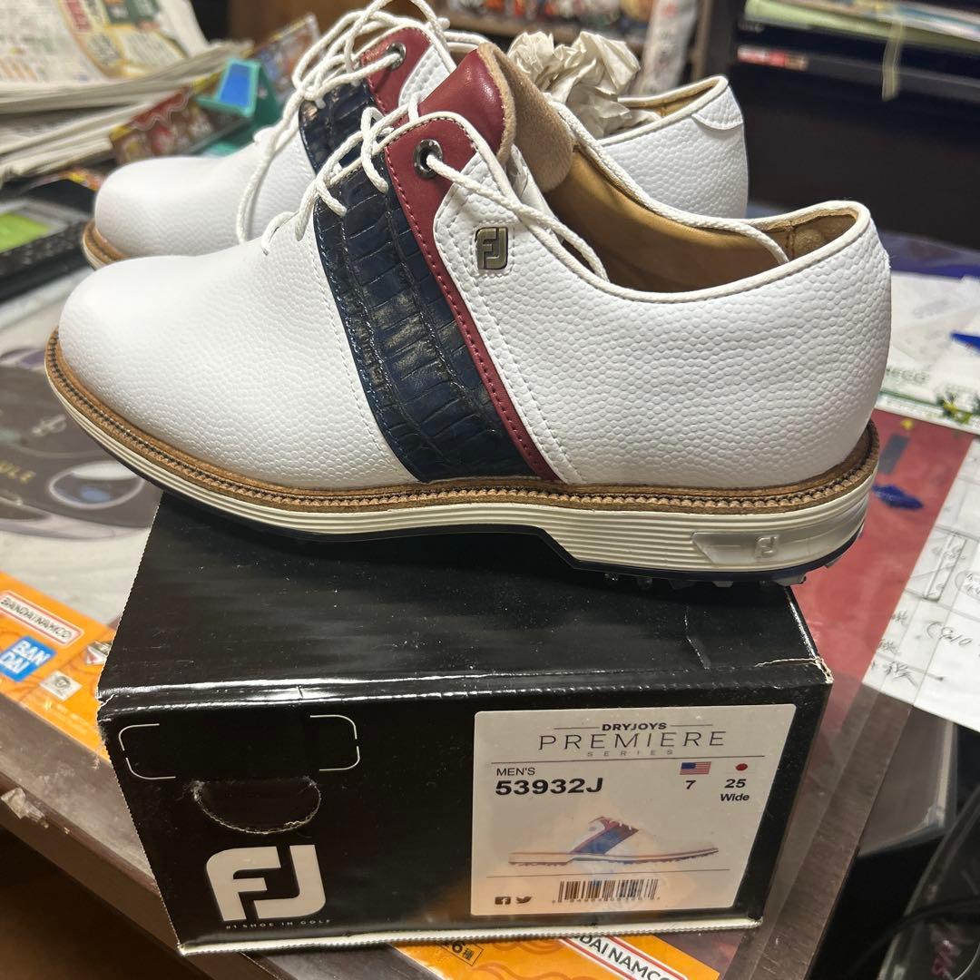 ゴルフシューズ　フットジョイプレミアム 25c