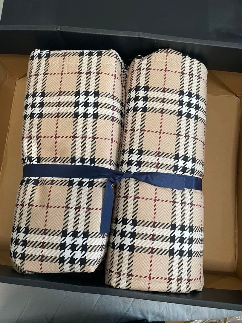 BURBERRY チェック柄羽毛掛け布団 150×210