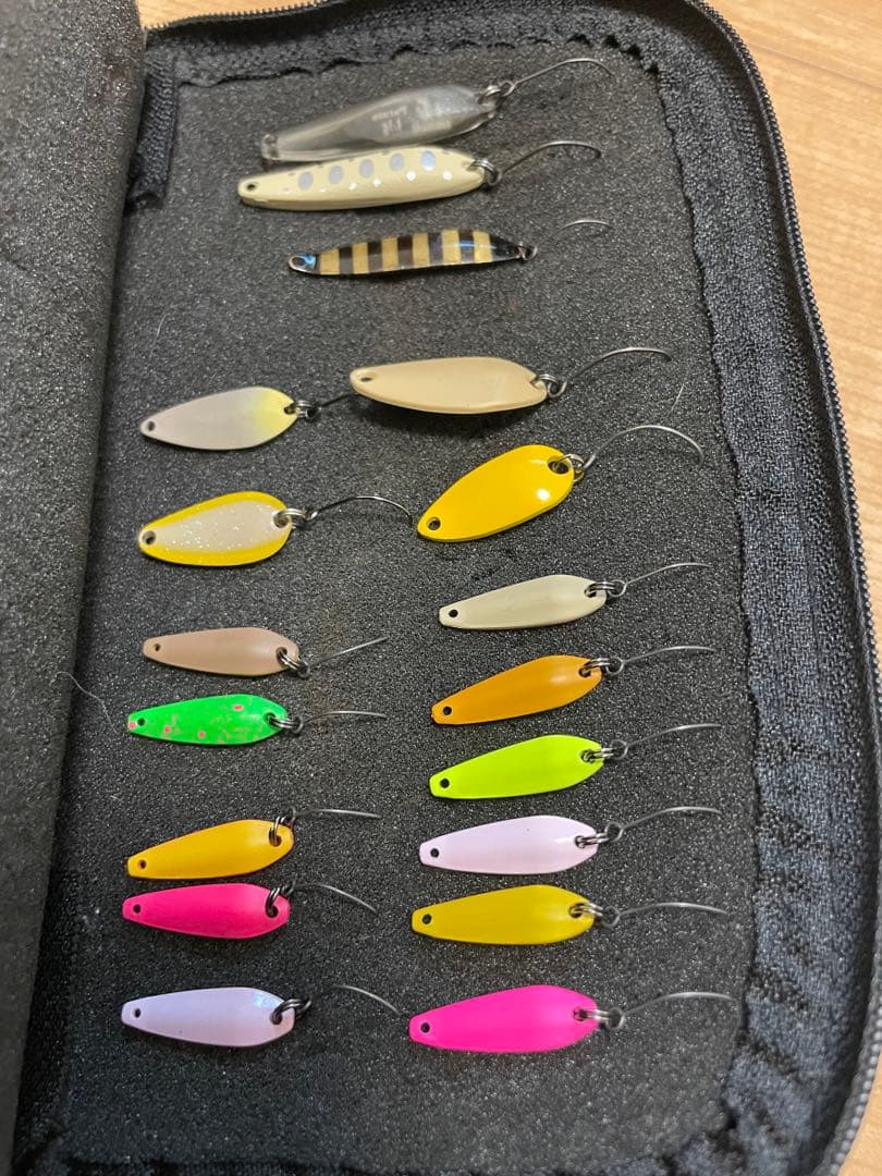 エリアトラウト　スプーン　64個セット　ワレット付き