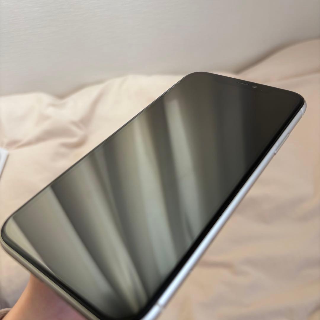 iPhone11 ホワイト