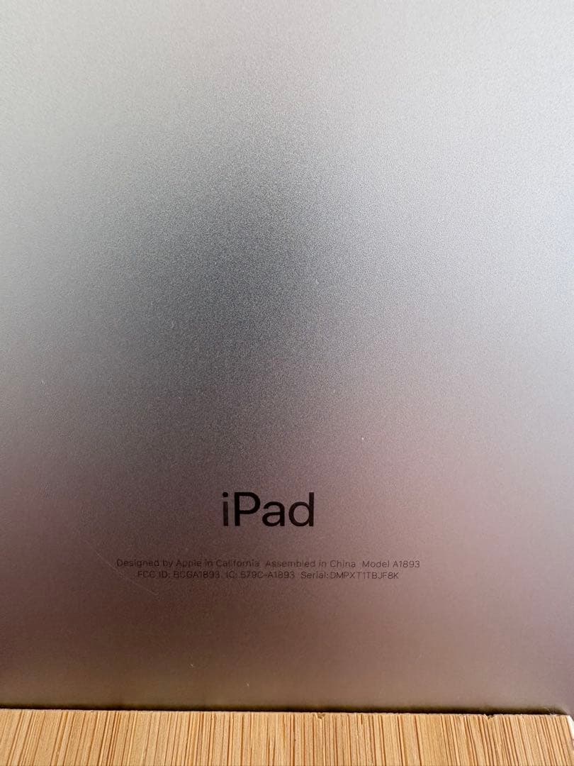 D*o様 Apple iPad (第6世代) シルバー