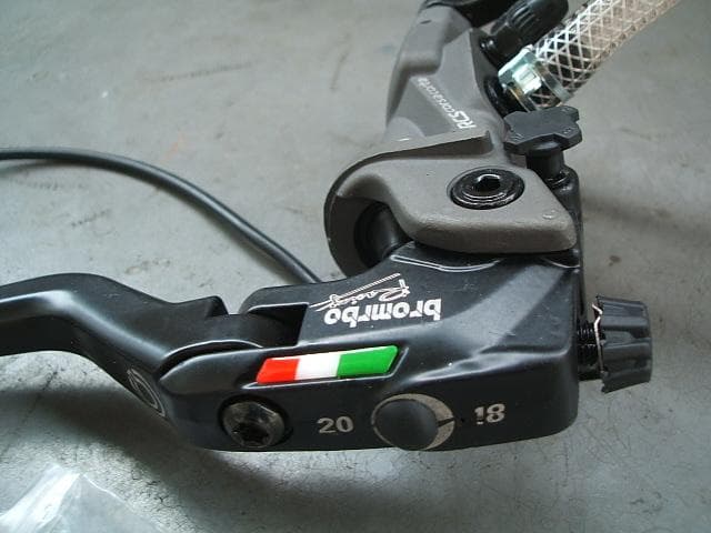 ブレンボRCSに似ている　ブレーキマスター　ラジアル　　19