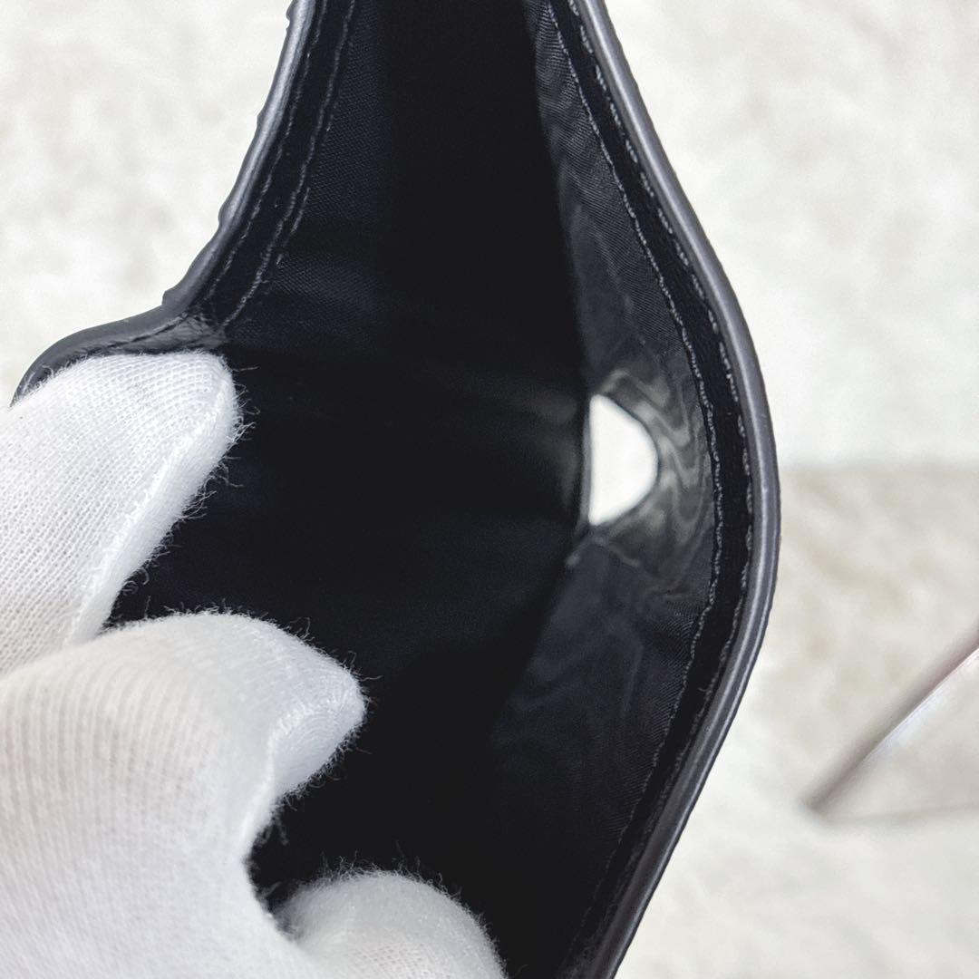 【未使用品級】　FURLA カメリア　コンパクトウォレット　折り財布　現行ロゴ