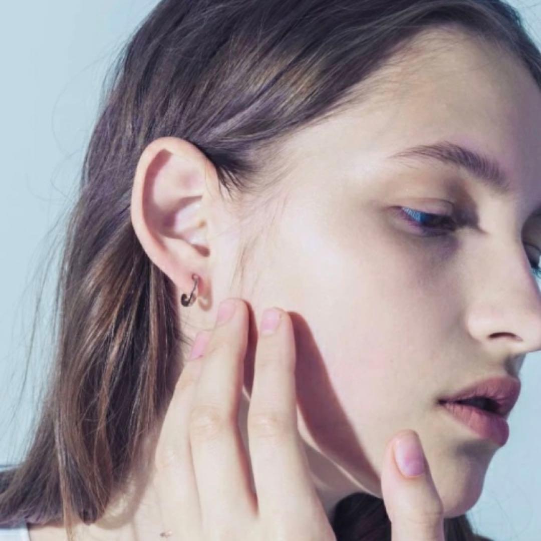 ete パール ツイスト フープ ピアス