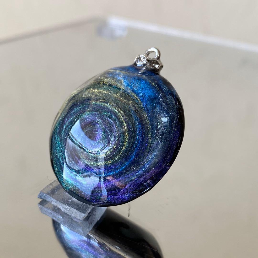 〜ニッキー様〜天然石　レジンネックレス　【トルネード】