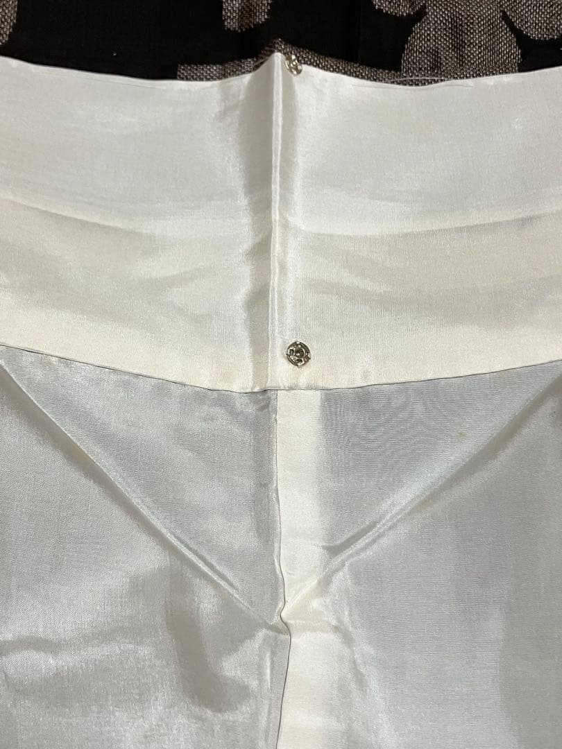 本場奄美大島紬 地空き 経緯絣 9マルキ 小紋 花菱 証紙 美品 イ6478