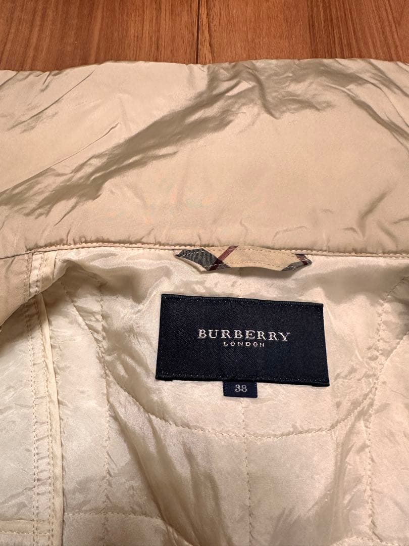 ⭐︎Mimi⭐︎BURBERRYベージュ ベスト⭐︎美品⭐︎
