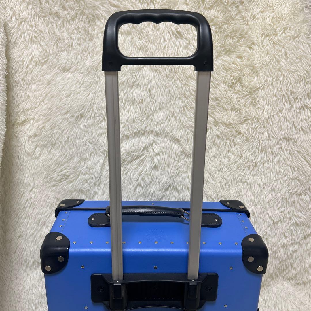 【美品】GLOBE TROTTER スーツケース ロイヤルブルー　二輪