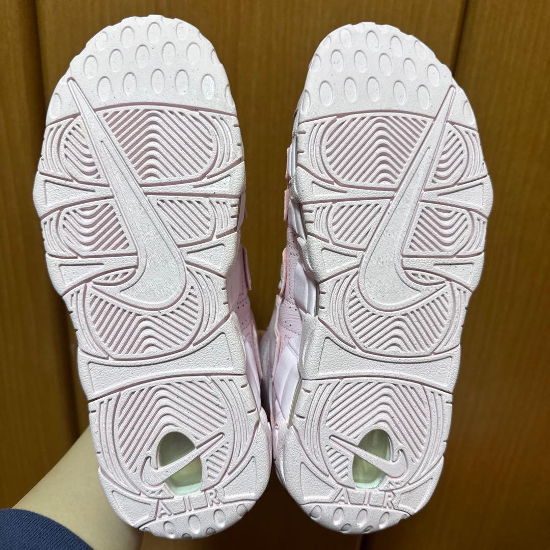 ナイキ　エアモアアップテンポ　ピンクフォーム