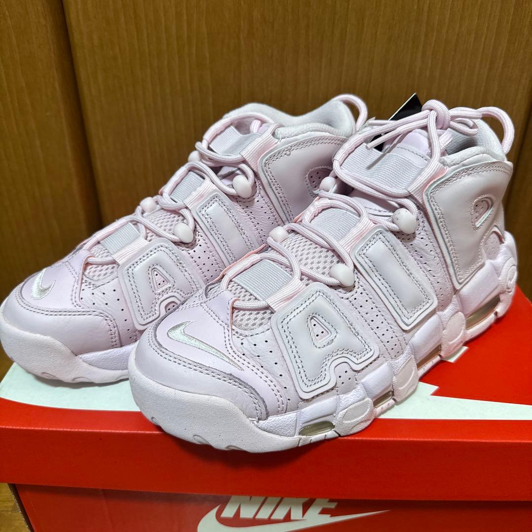 ナイキ　エアモアアップテンポ　ピンクフォーム