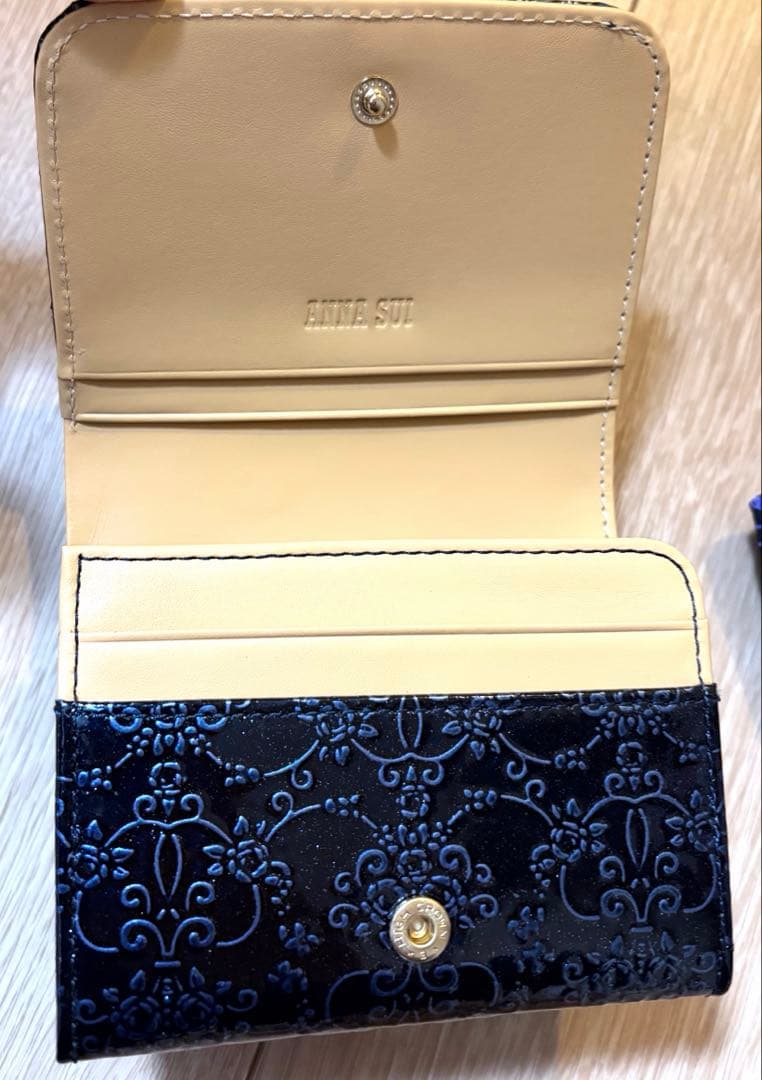 新品未使用♡アナスイ　ルーミー 二つ折り財布　ANNA SUI 財布