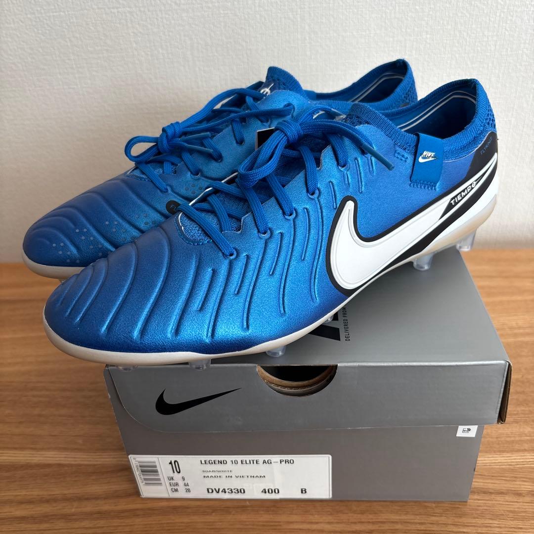 28　ナイキ　サッカー　スパイク　DV4330　ティエンポ レジェンド 10