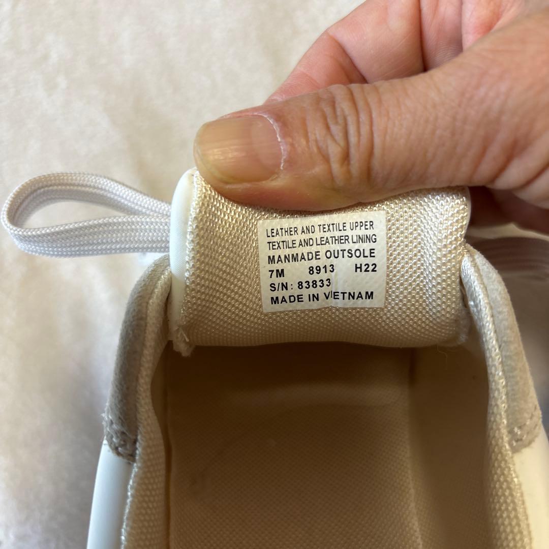 まかろん お値下げしました トリーバーチホワイト/ベージュ 厚底スニーカー