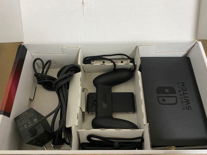 Switchとカセット3つ