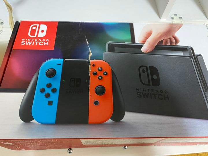 Switchとカセット3つ