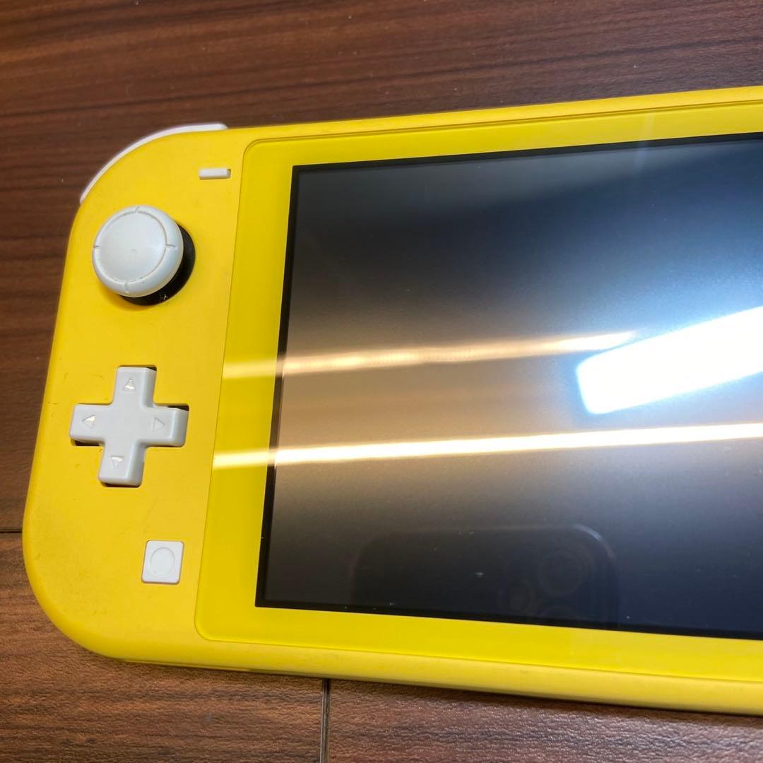 ニンテンドー Switch Lite 本体 イエロー ほぼ新品 5732