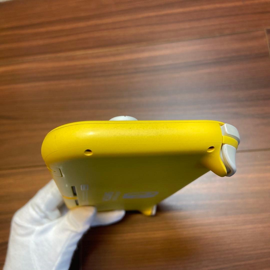 ニンテンドー Switch Lite 本体 イエロー ほぼ新品 5732