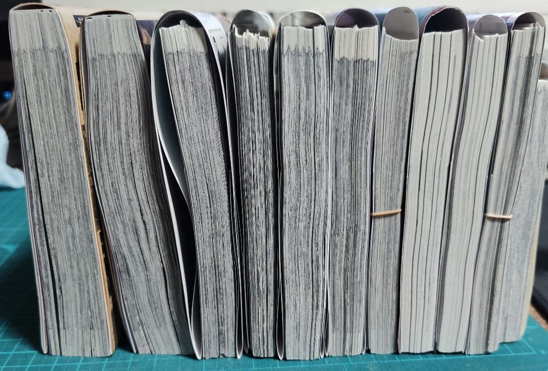 裁断済み　漫画　色々　1冊400円