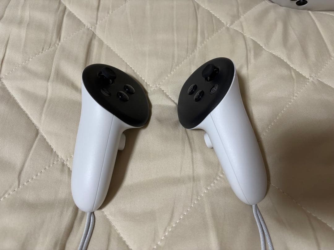 メタクエスト3s本体＋バッテリー付きストラップ＋ケース