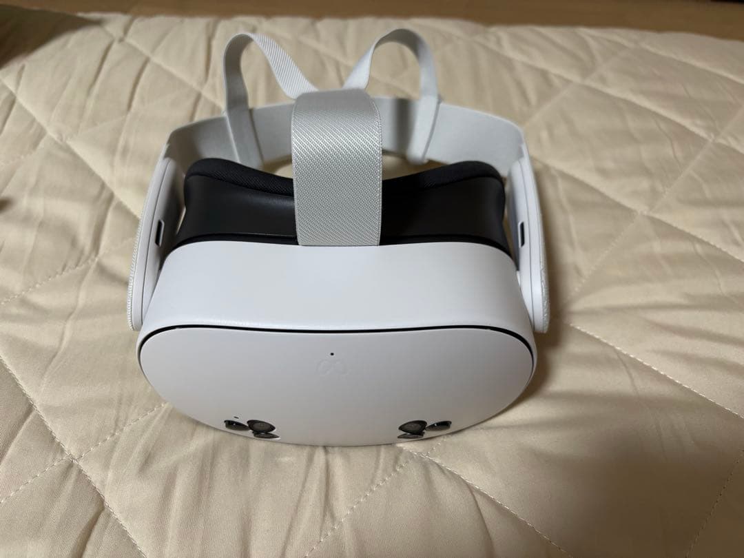 メタクエスト3s本体＋バッテリー付きストラップ＋ケース