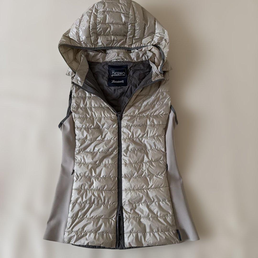 Herno Laminar シルバー キルティングベスト