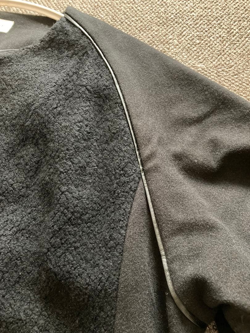 新品タグ付 CLOVE ブークレードッキングノーカラーコート 黒 39500円