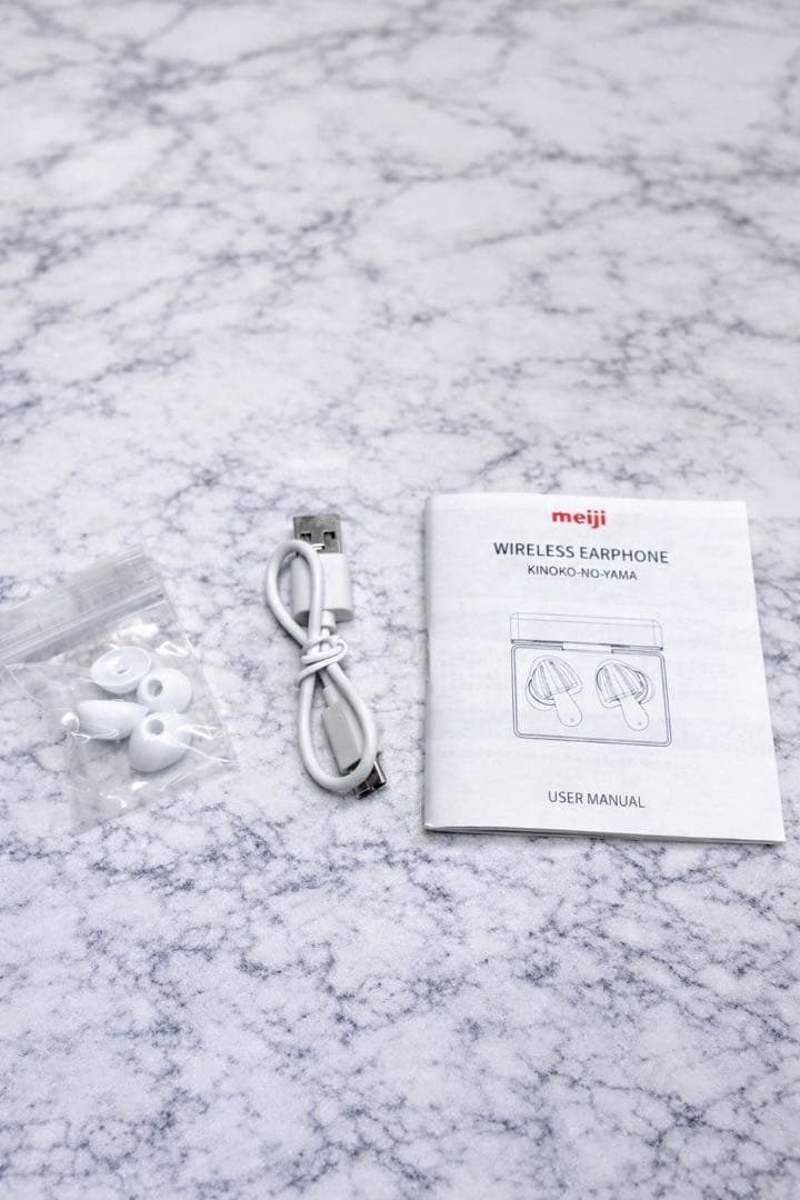 明治　限定品　きのこの山　ワイヤレス　イヤホン