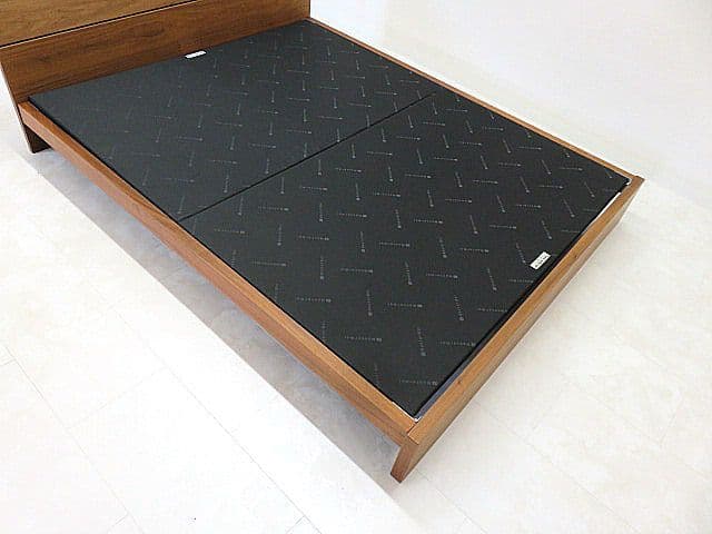 村*山様 展示品 マスターウォール 「レヴィベッド」クイーンサイズベッドフレーム
